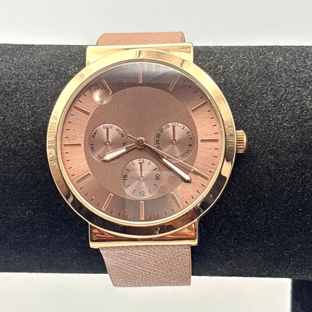 Gold Analog Men's Watch